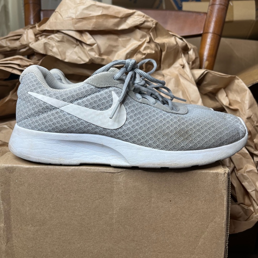 Y2K Light Gray Nike Tanjun - Size 8 1/2 Women's